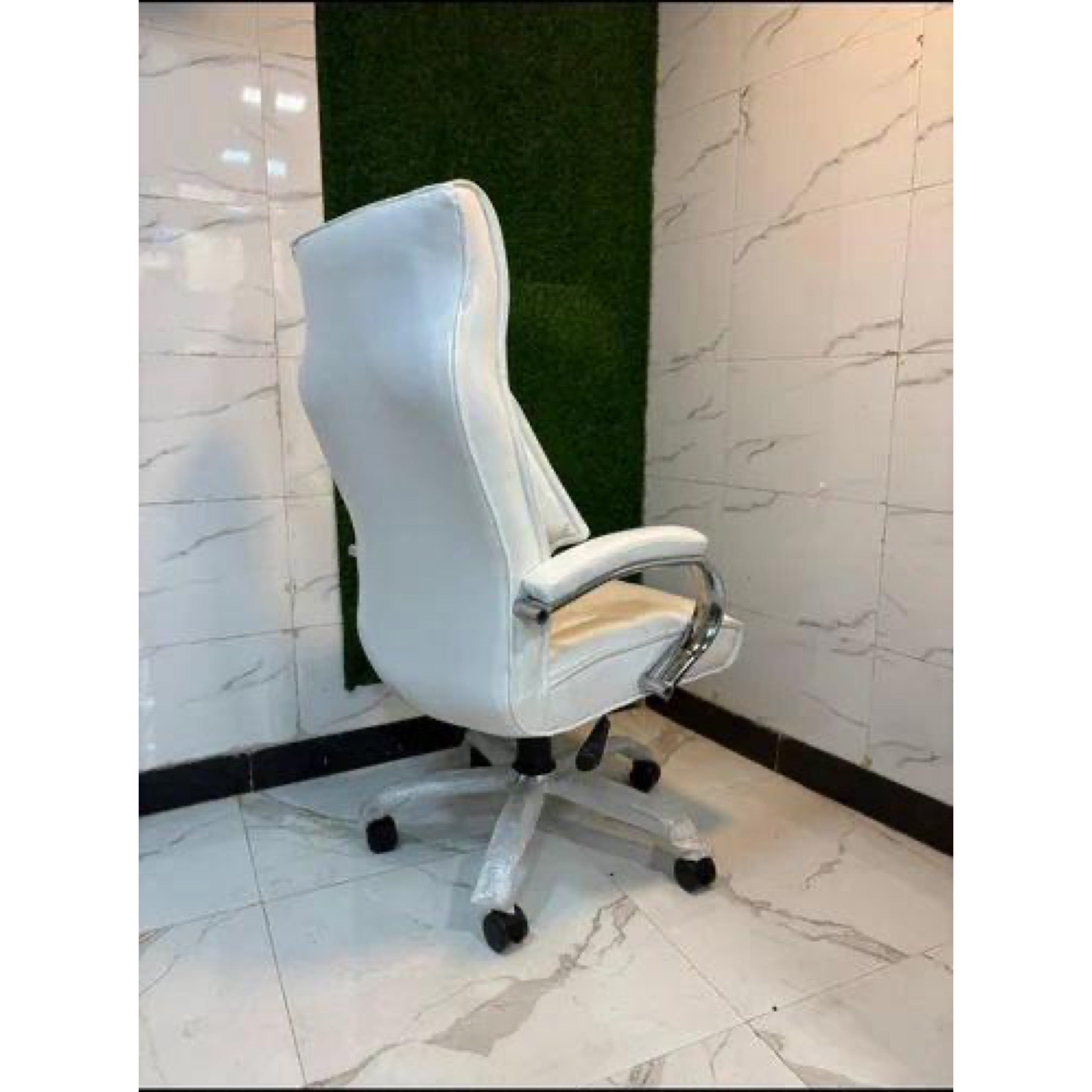 MSS07 Executive Supersoft chair