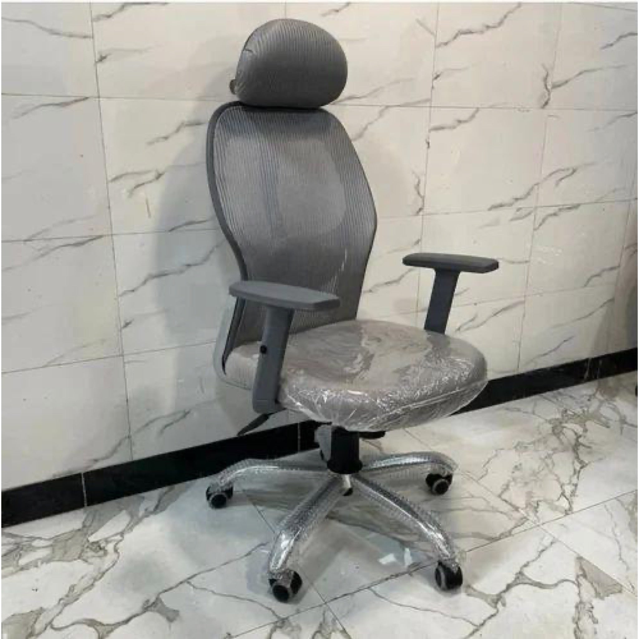 MSS39 Metri grey highback chair
